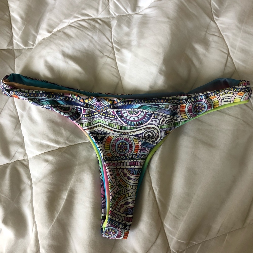 NWOT Lali & Layla reversible rainbow bottoms